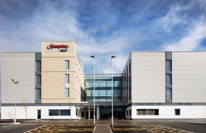 《U8国际在全球》系列报道之一——英国布里斯托机场希尔顿欢朋酒店